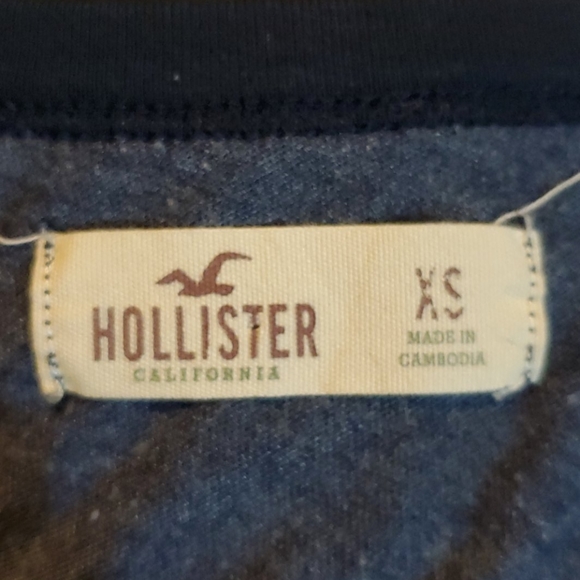 Hollister graphic tee - Picture 2 of 2